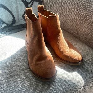 Clark suede brown short boots